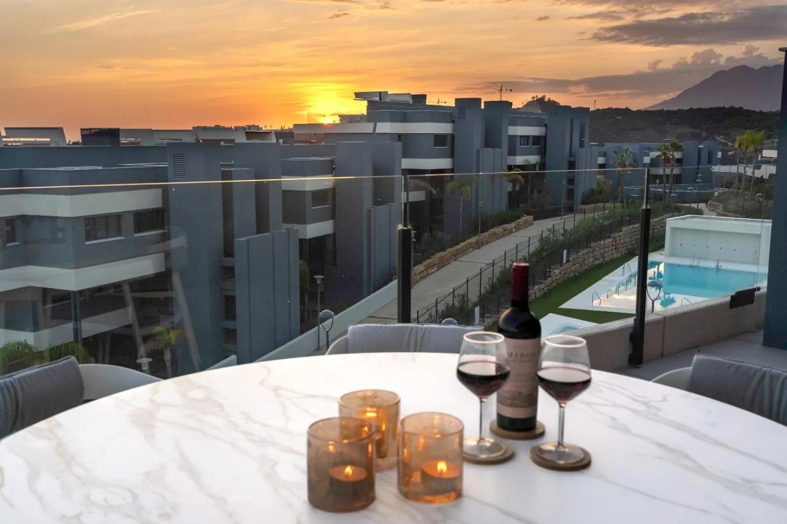 Beautiful New Penthouse In Estepona 0*,